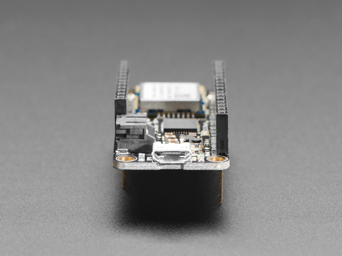 Zusammengebautes Adafruit Feather M0 WiFi mit Stacking-Headern, 3044